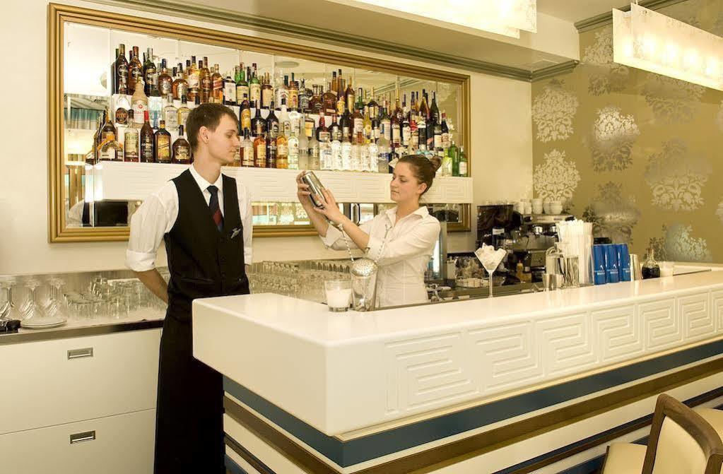 Hotel Academic 즈볼렌 외부 사진