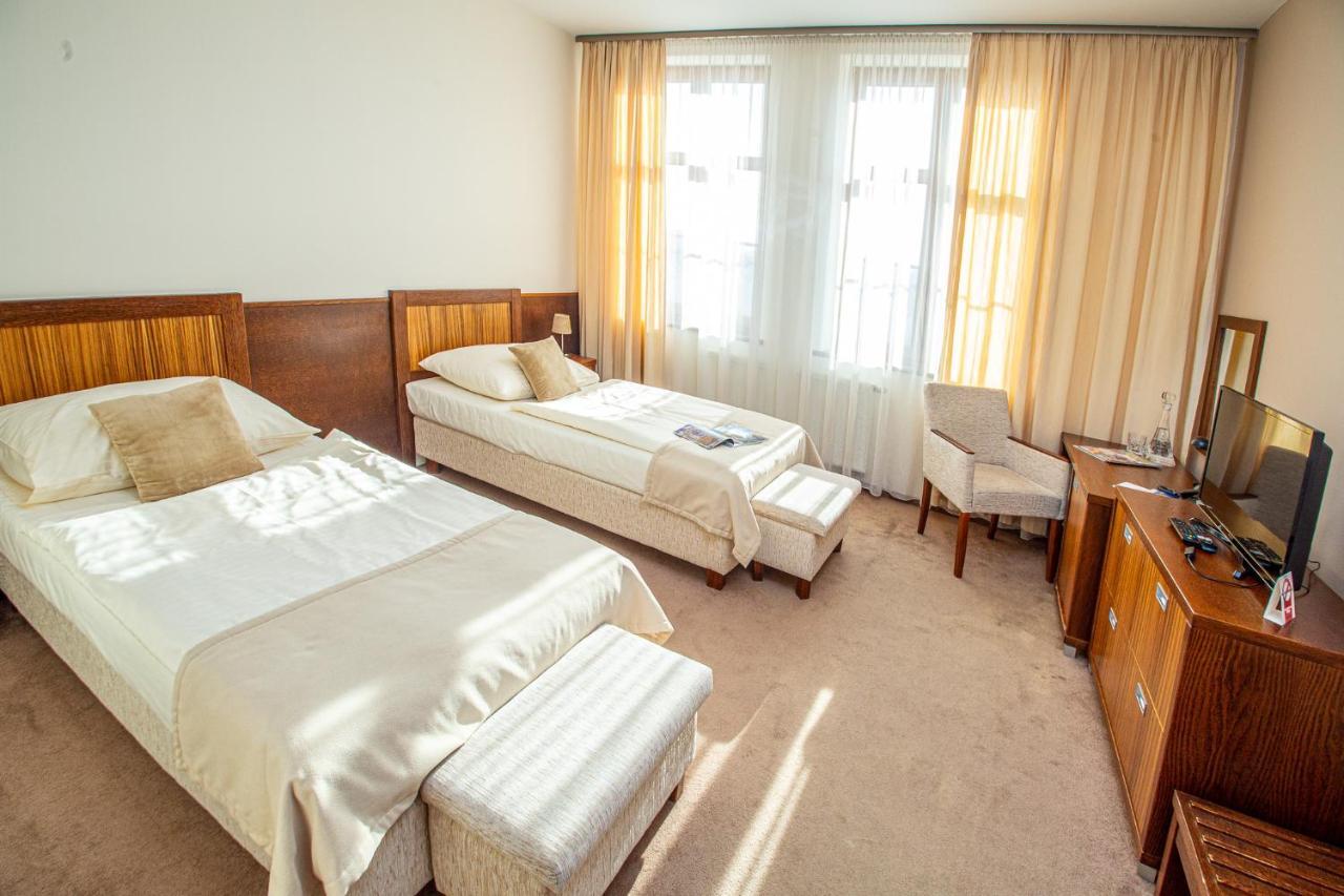 Hotel Academic 즈볼렌 외부 사진