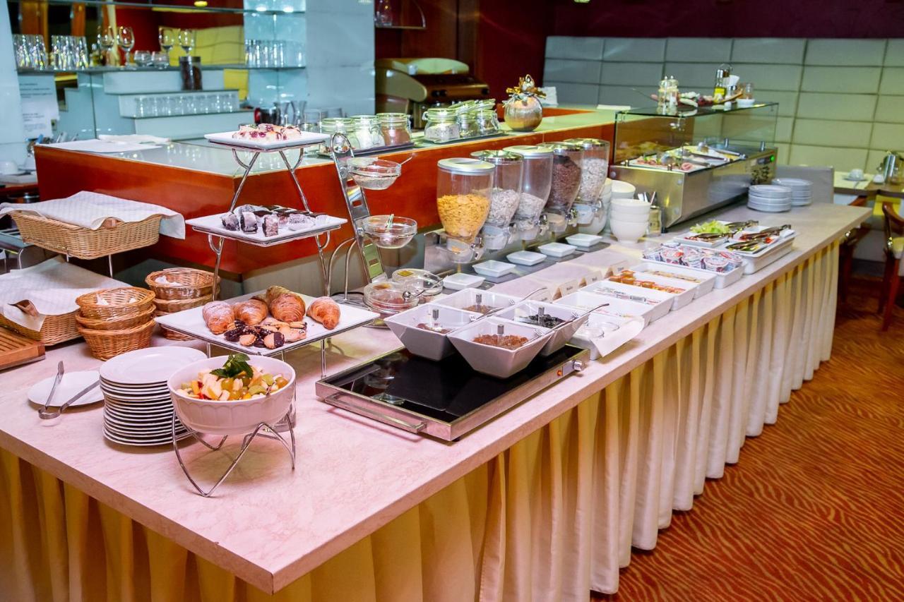 Hotel Academic 즈볼렌 외부 사진