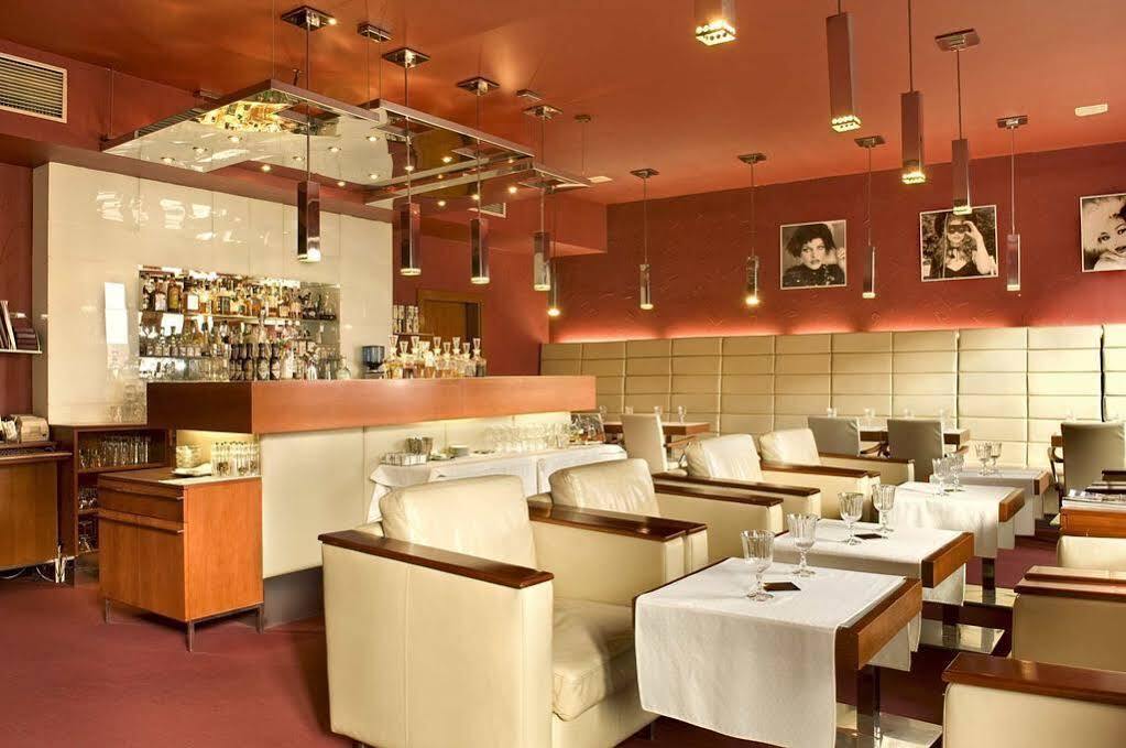 Hotel Academic 즈볼렌 외부 사진